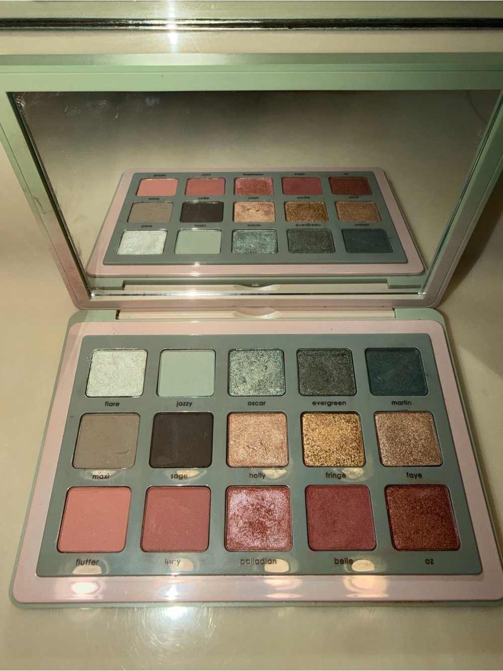 Natasha Denona Custom 15-Pan Eyeshadow Palette – Green, Gold, Peach, Mauve, Rust